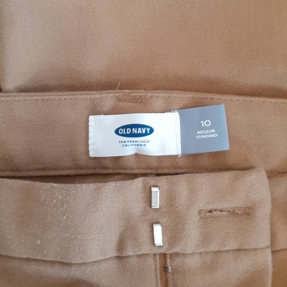 Old Navy Tapered Pleated Trousers - Picture 4 of 4